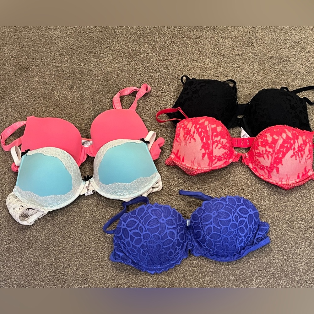 Victoria’s Secret bras